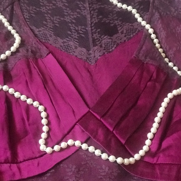 Sexy Silk Top !! ♥️ - Picture 5 of 7